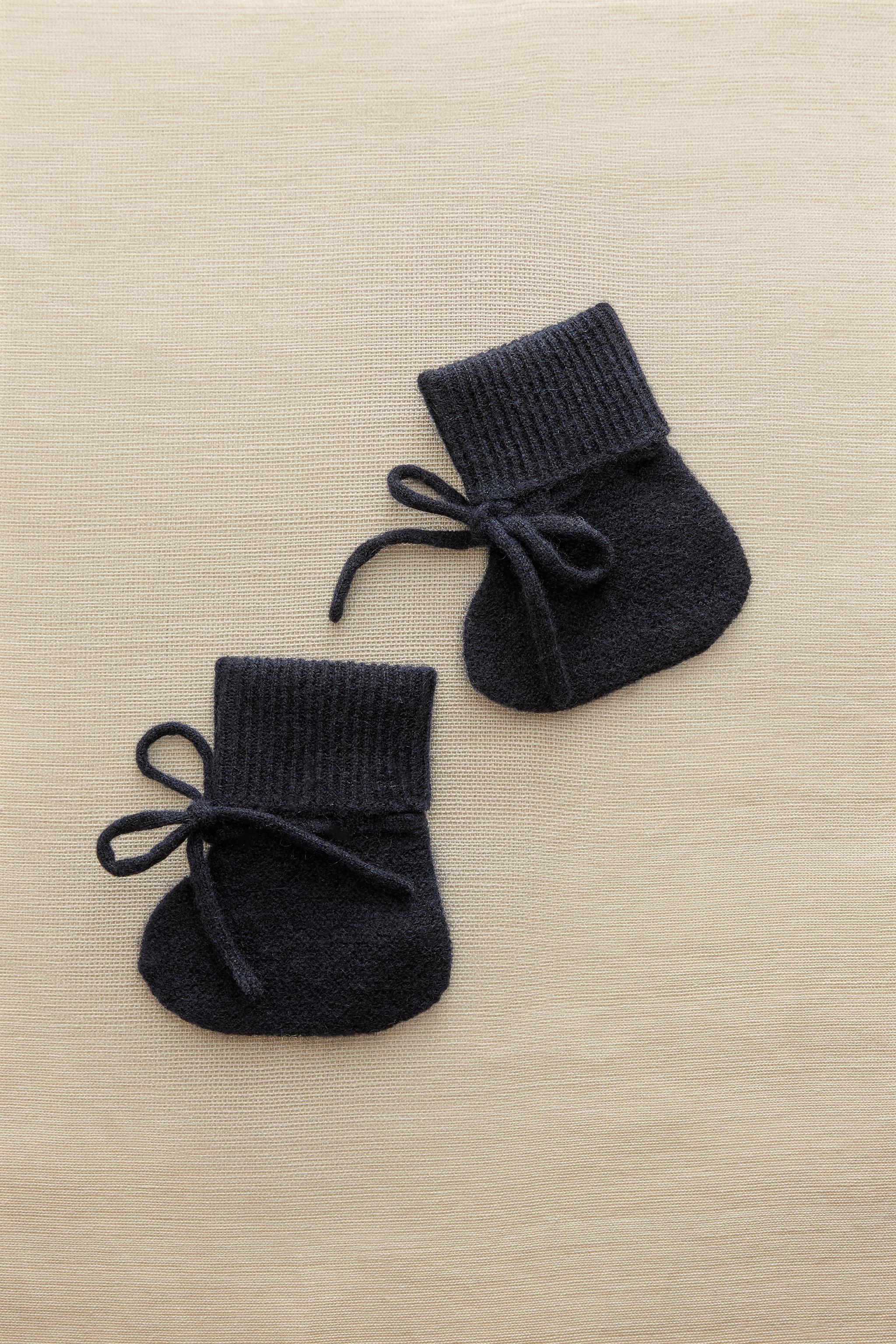 CASHMERE BABY BOOTIES